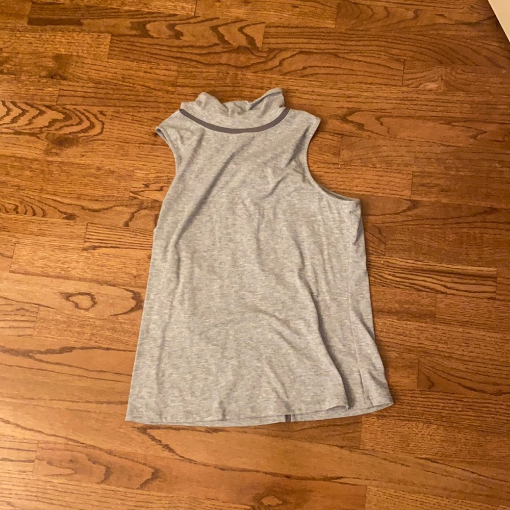 Womens athletica size medium top
